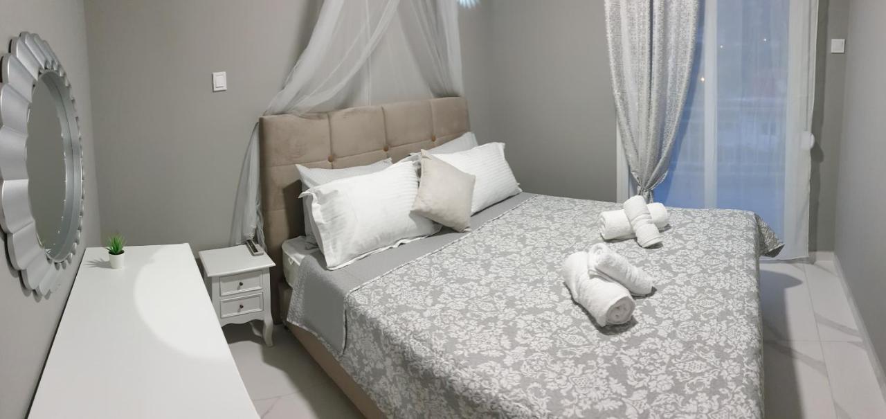 Diamond Lux Apartment PalaiónTsiflíkion Dış mekan fotoğraf